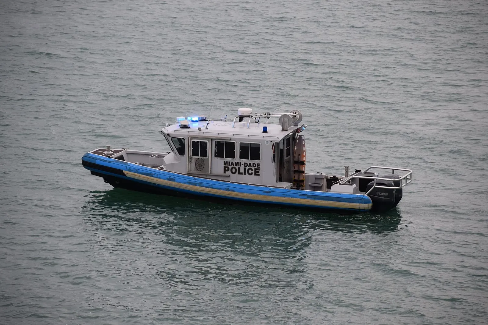 Real world photo for comparison: Police boat Miami - Dade 01.